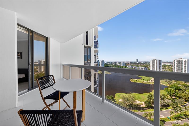 Image 28 of 54 For 20185 Country Club Dr 2409