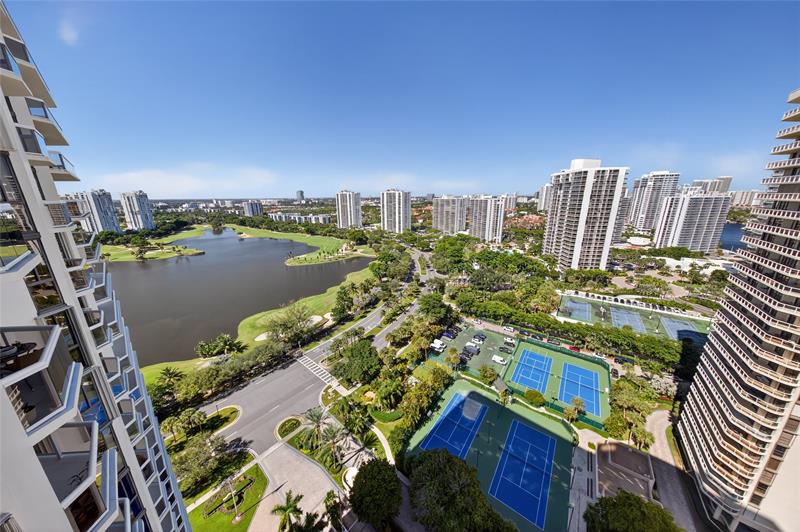 Image 4 of 54 For 20185 Country Club Dr 2409