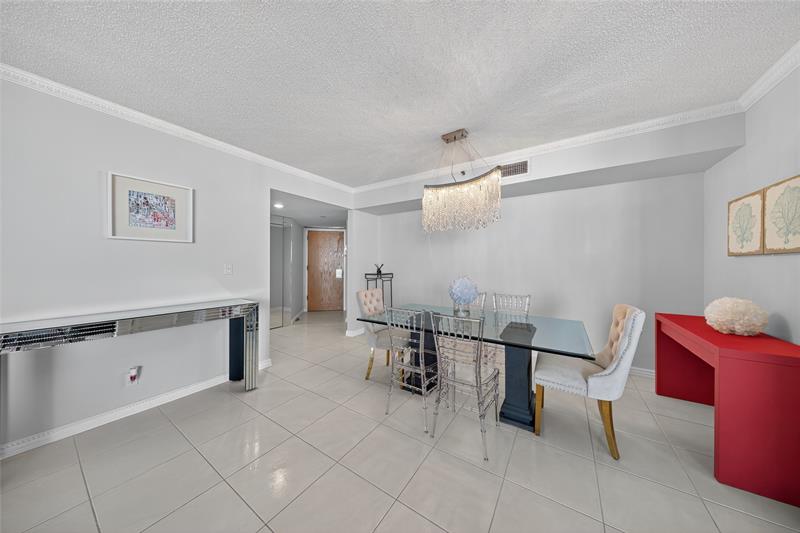 Image 45 of 54 For 20185 Country Club Dr 2409