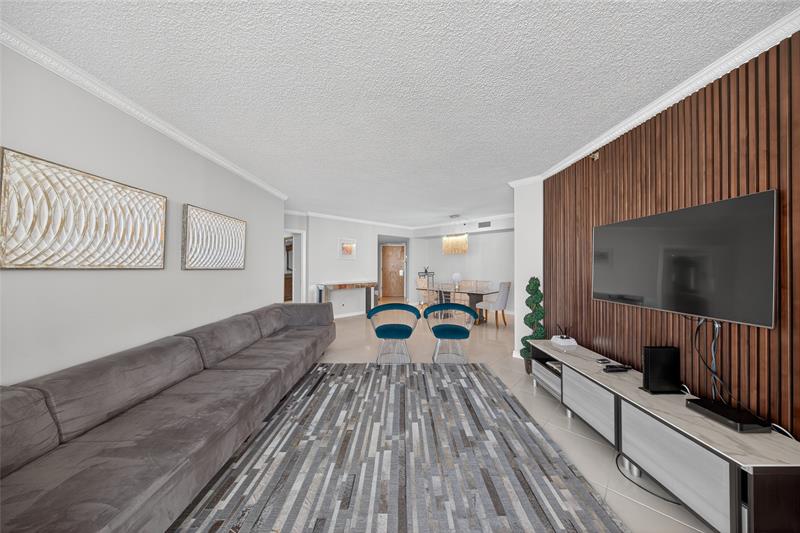 Image 51 of 54 For 20185 Country Club Dr 2409