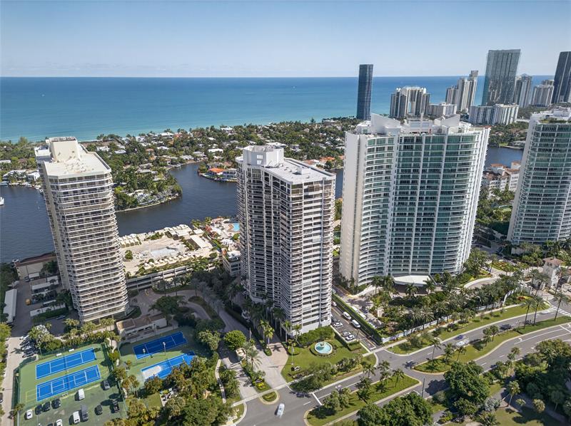 Image 8 of 54 For 20185 Country Club Dr 2409