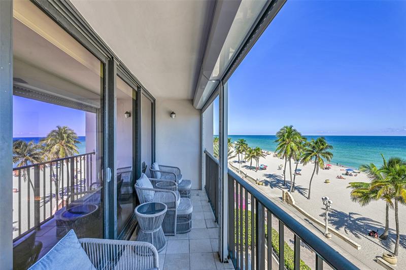 Image 14 of 52 For 851 Surf Rd  502