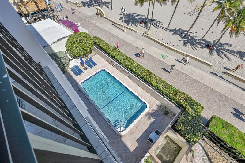 Image 17 of 52 For 851 Surf Rd  502