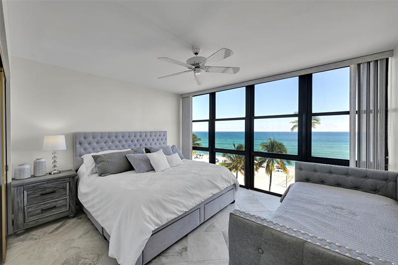 Image 40 of 52 For 851 Surf Rd  502