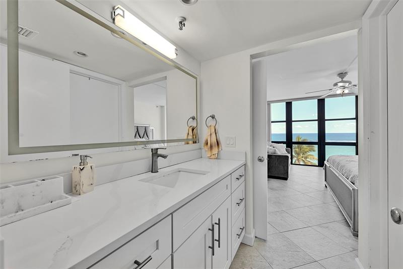 Image 43 of 52 For 851 Surf Rd  502