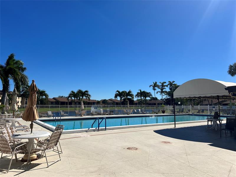 Image 5 of 6 For 822 Sky Pine Way  E2