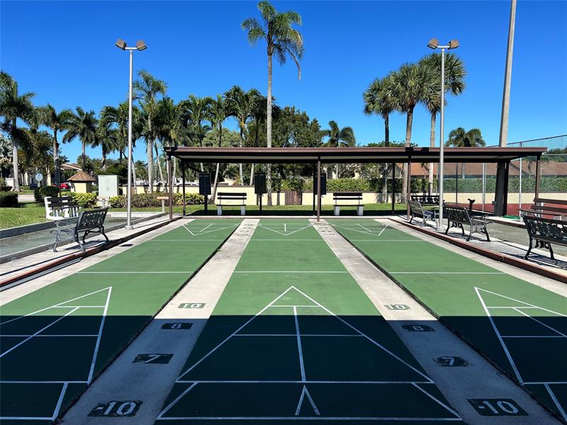 Image 6 of 6 For 822 Sky Pine Way  E2