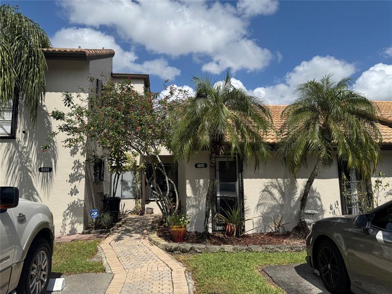 Details for 956 Mockingbird Ln, Plantation, FL 33324