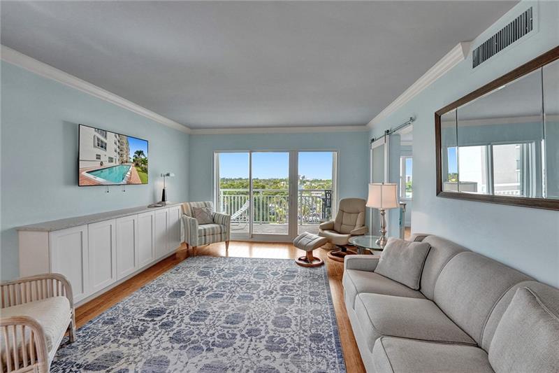 Image 11 of 36 For 1770 Ocean Blvd  607