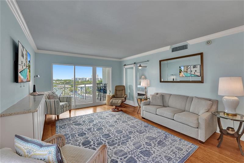 Image 12 of 36 For 1770 Ocean Blvd  607