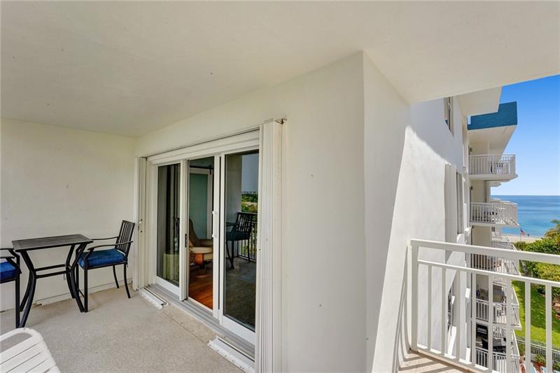 Image 13 of 36 For 1770 Ocean Blvd  607