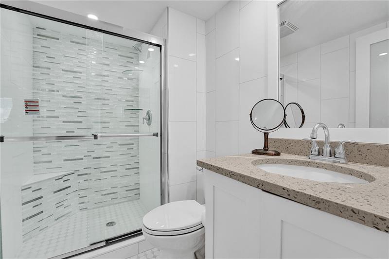 Image 19 of 36 For 1770 Ocean Blvd  607