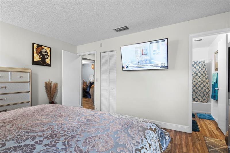 Image 16 of 27 For 7951 Southgate Blvd  10f