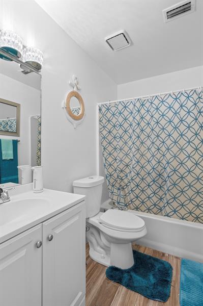 Image 17 of 27 For 7951 Southgate Blvd  10f