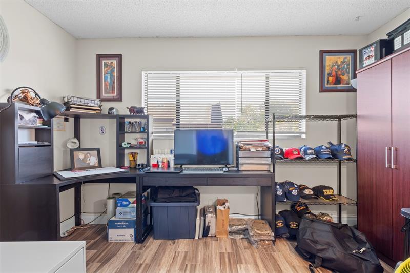 Image 20 of 27 For 7951 Southgate Blvd  10f