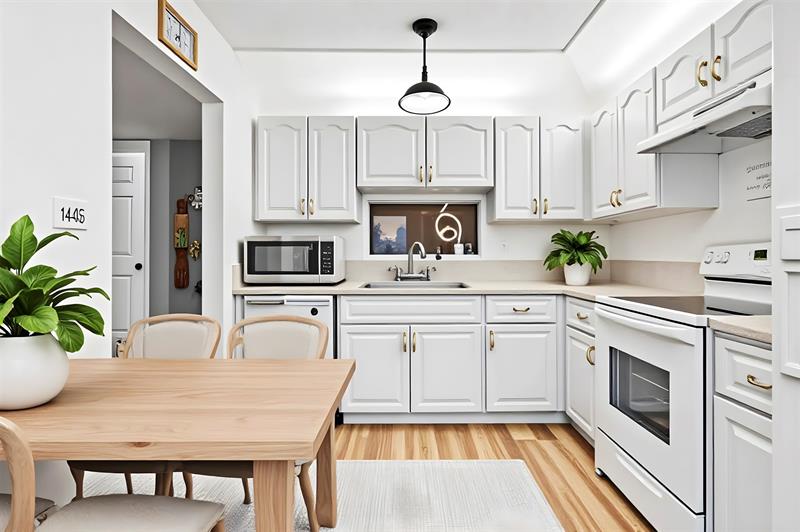 Image 3 of 27 For 7951 Southgate Blvd  10f