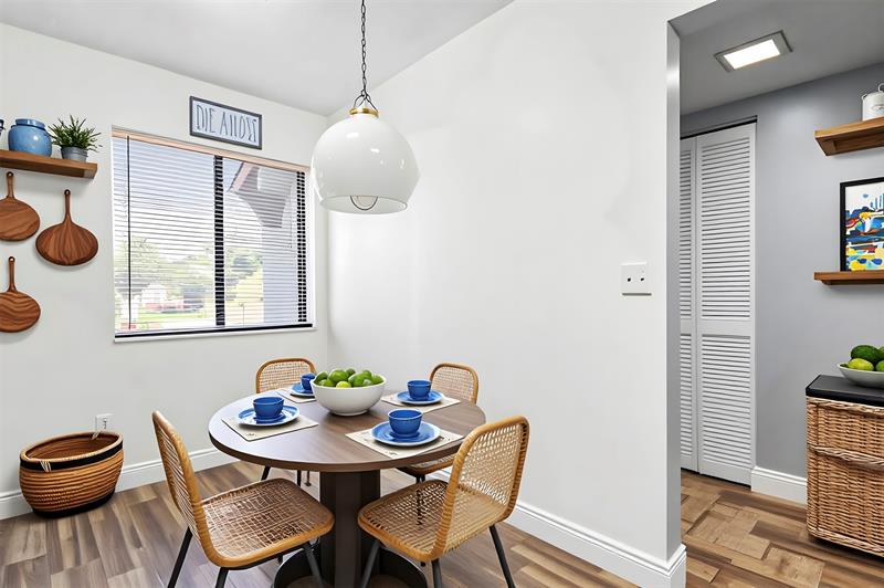 Image 6 of 27 For 7951 Southgate Blvd  10f