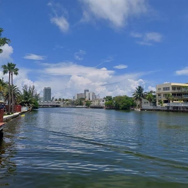 Image 6 of 29 For 110 Shore Dr  5c