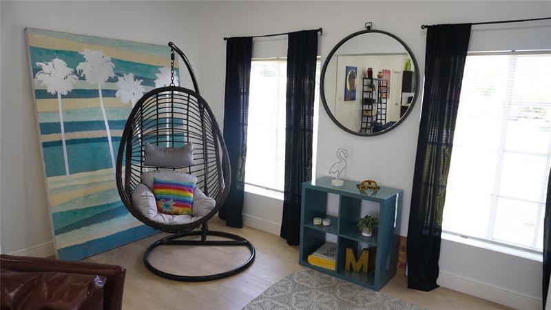 Image 10 of 19 For 1011 Sharar Ave