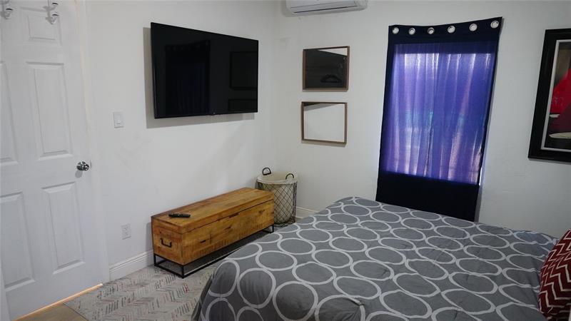 Image 11 of 19 For 1011 Sharar Ave