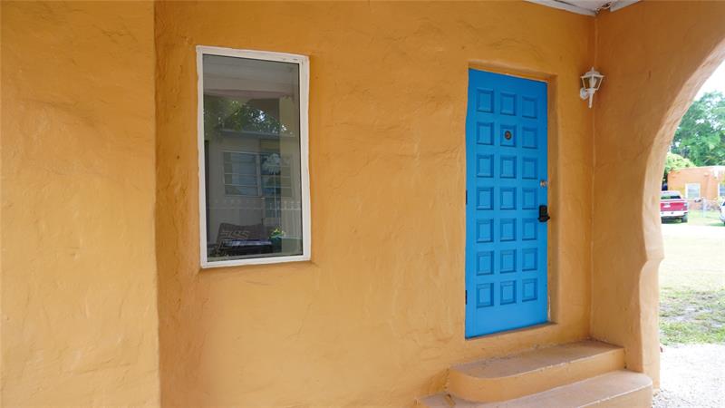 Image 3 of 19 For 1011 Sharar Ave