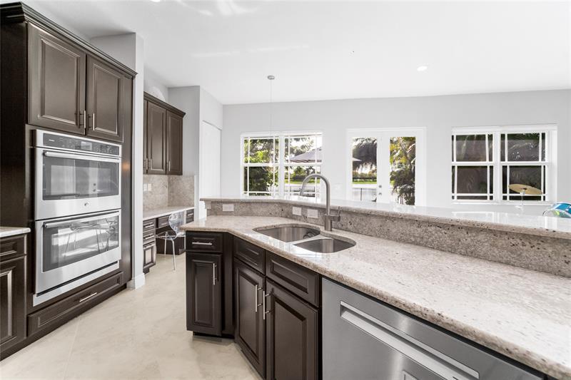 Image 14 of 43 For 9730 Blue Isle Bay