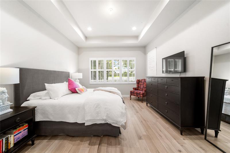 Image 25 of 43 For 9730 Blue Isle Bay