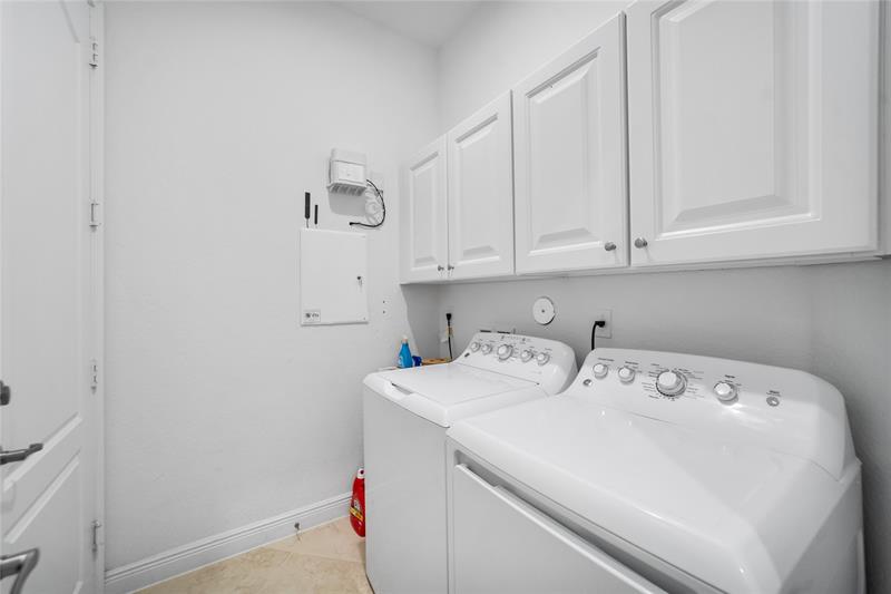 Image 31 of 43 For 9730 Blue Isle Bay