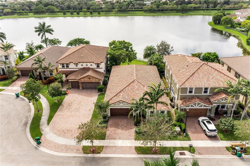 Image 41 of 43 For 9730 Blue Isle Bay