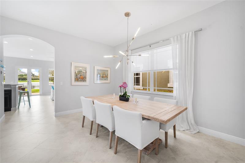 Image 7 of 43 For 9730 Blue Isle Bay