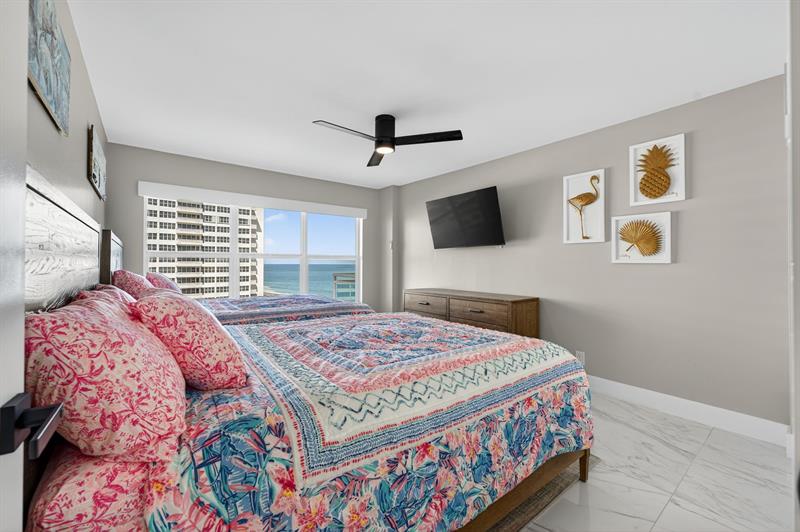 Image 16 of 30 For 3900 Galt Ocean Dr  817