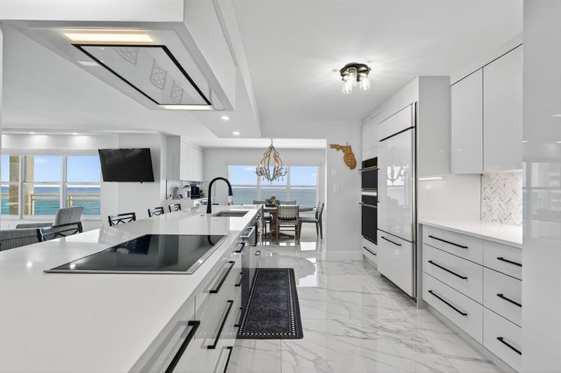 Image 9 of 30 For 3900 Galt Ocean Dr  817