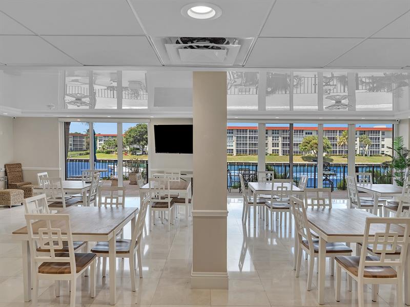 Image 37 of 48 For 1150 Hillsboro Mile  914