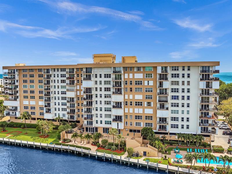 Image 43 of 48 For 1150 Hillsboro Mile  914