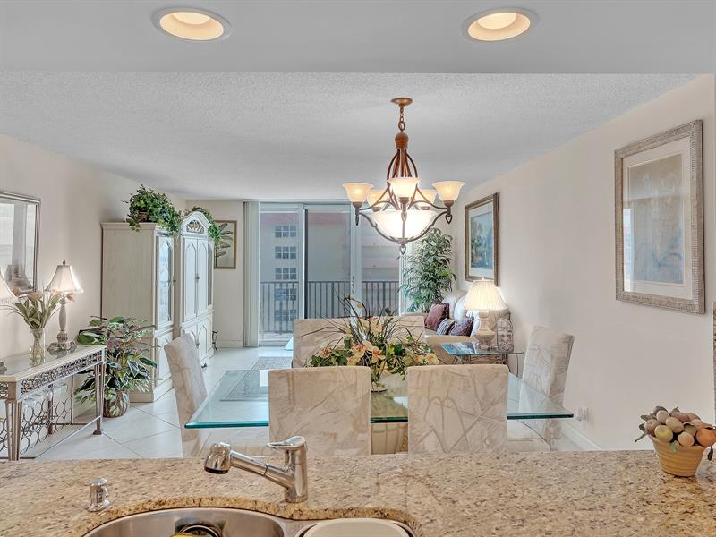 Image 8 of 48 For 1150 Hillsboro Mile  914