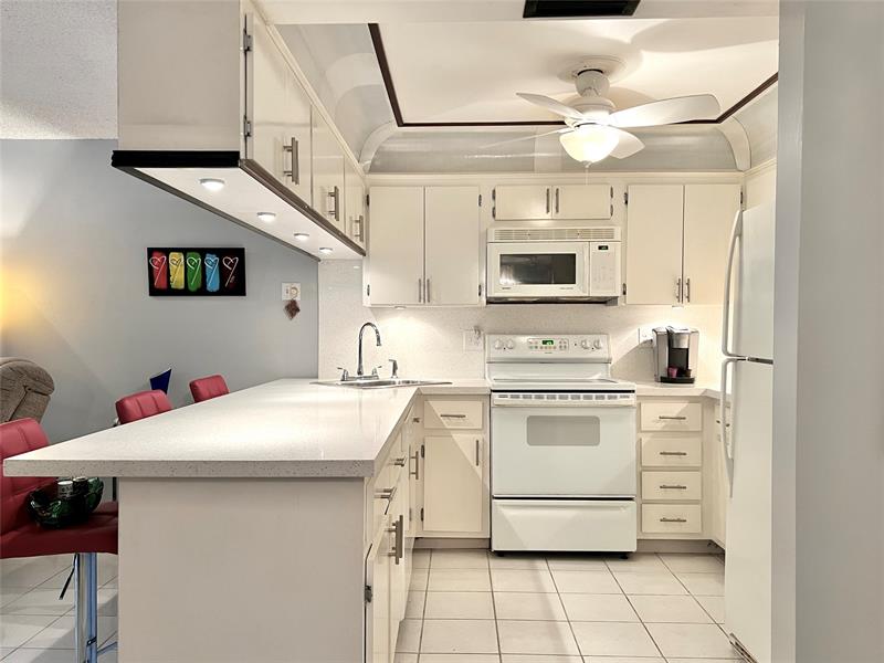 Image 3 of 25 For 3002 5th Ter 209-b