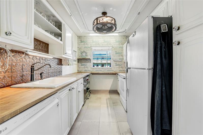 Image 10 of 25 For 2440 22nd Avenue  715