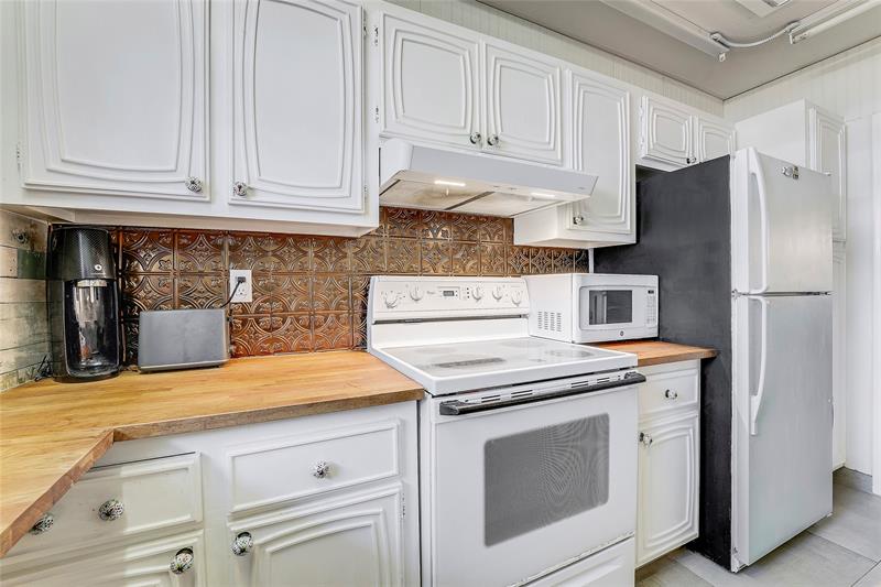 Image 12 of 25 For 2440 22nd Avenue  715