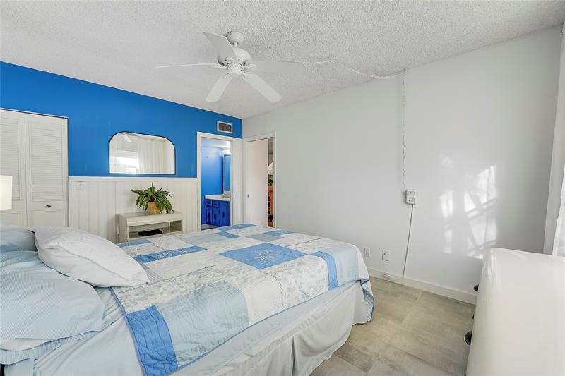 Image 16 of 25 For 2440 22nd Avenue  715