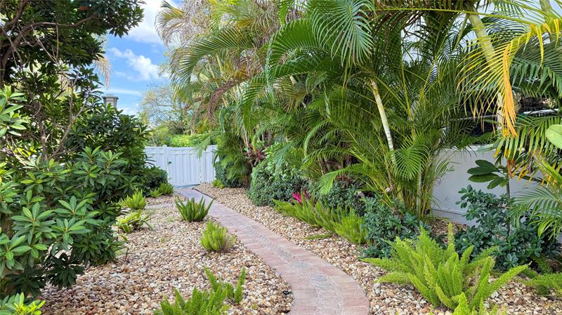 Image 23 of 27 For 669 Oakland Park Blvd  220b