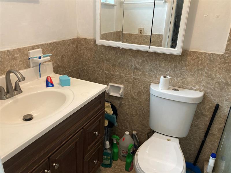 Image 16 of 23 For 3501 32nd St