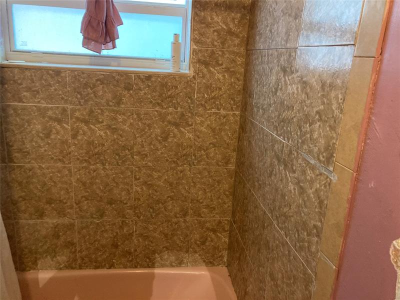 Image 19 of 23 For 3501 32nd St