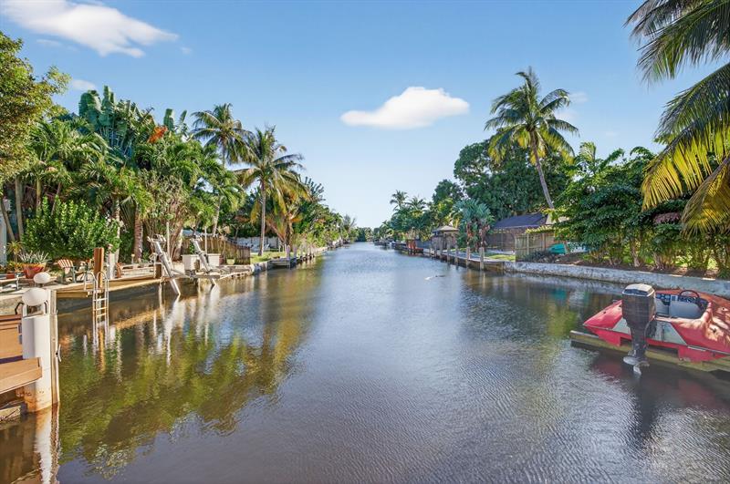 Details for 1570 30th Pl, Oakland Park, FL 33334