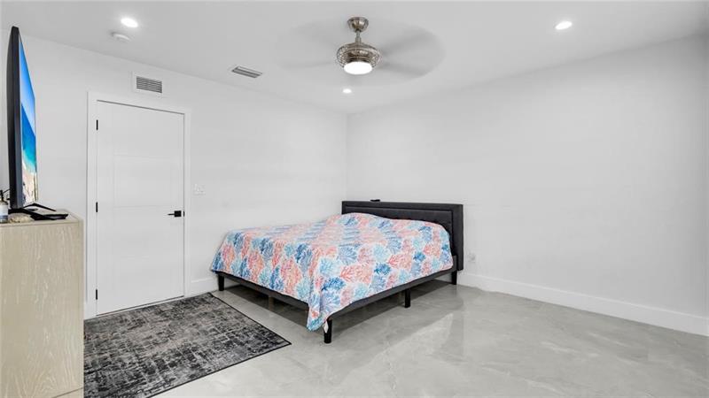 Image 41 of 54 For 6290 16th  