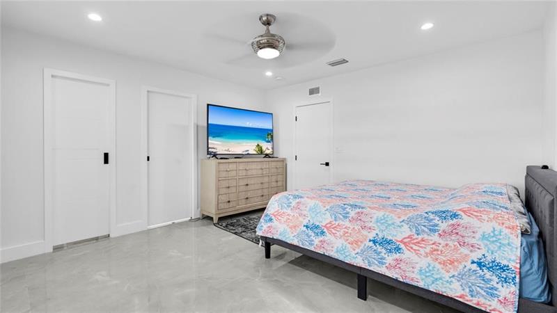 Image 42 of 54 For 6290 16th  