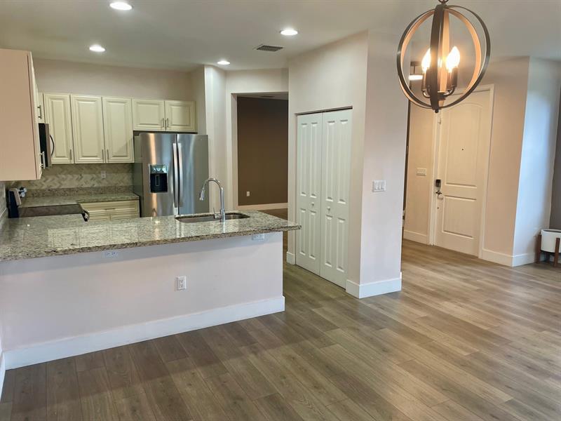 Image 4 of 26 For 4803 48th Ter