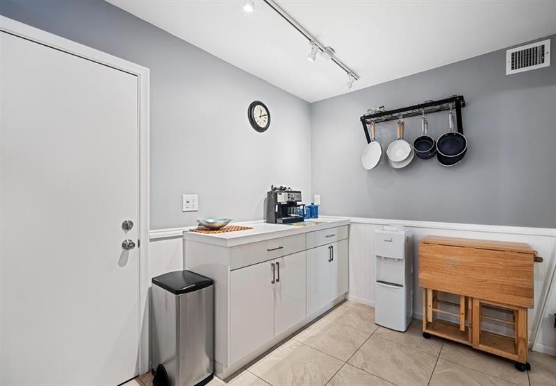 Image 12 of 32 For 4750 22nd Ct  208