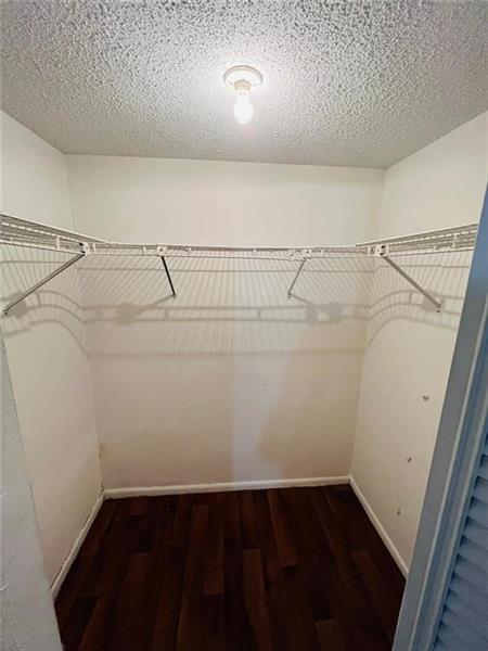 Image 11 of 19 For 118 Royal Park Dr  1f