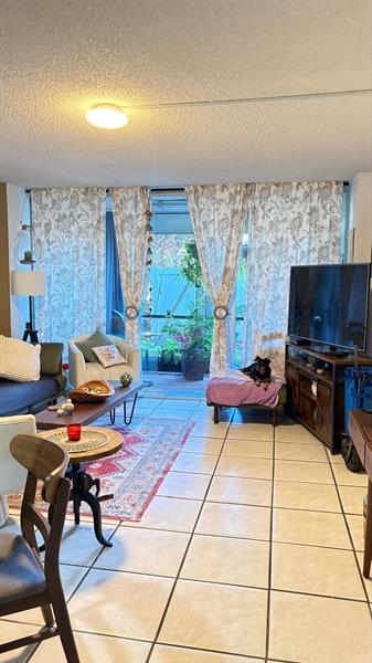 Image 4 of 19 For 118 Royal Park Dr  1f