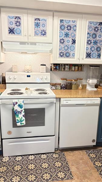 Image 6 of 19 For 118 Royal Park Dr  1f